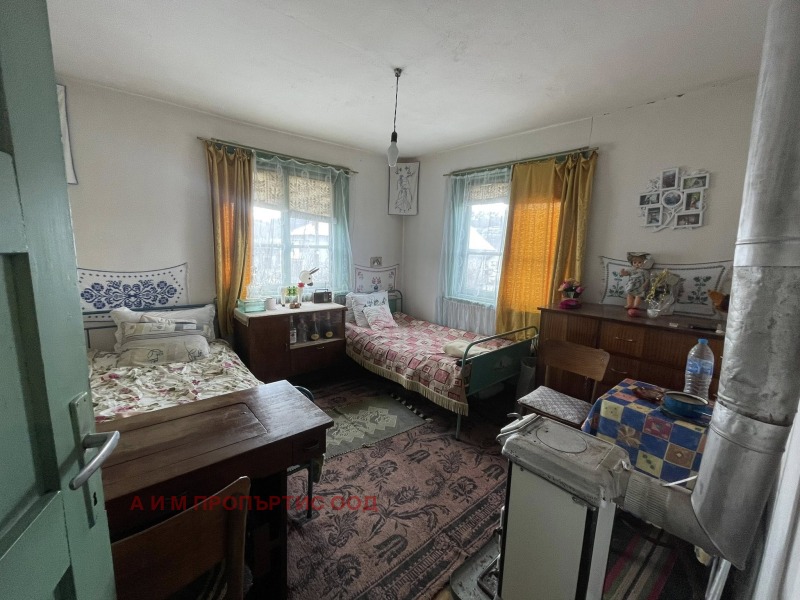 Продава КЪЩА, с. Ваксево, област Кюстендил, снимка 6 - Къщи - 53112055