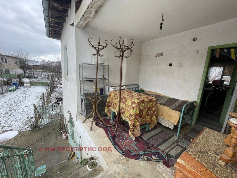 Продава КЪЩА, с. Ваксево, област Кюстендил, снимка 9 - Къщи - 53112055