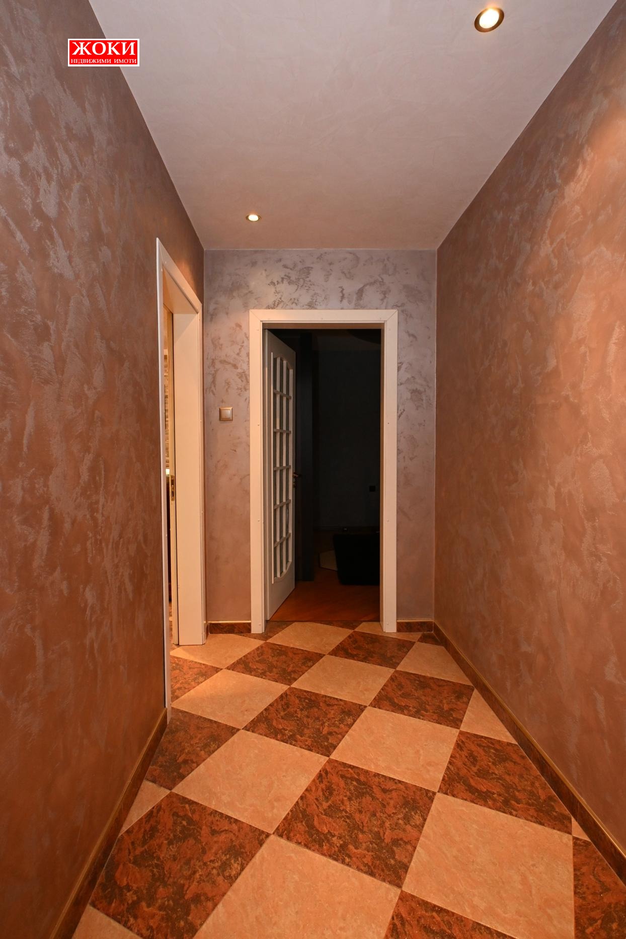 Продава МНОГОСТАЕН, гр. Перник, Център, снимка 14 - Апартаменти - 53896672