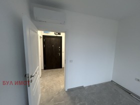 1 chambre Pobeda, Varna 9