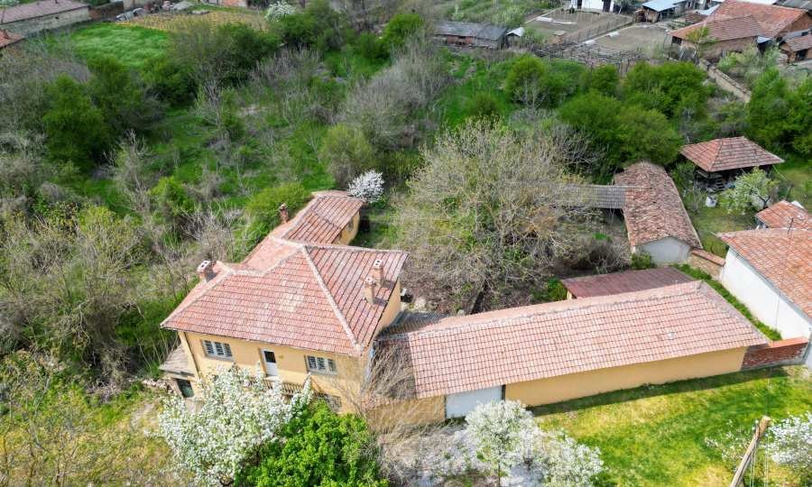 Продава КЪЩА, гр. Левски, област Плевен, снимка 6 - Къщи - 54644505