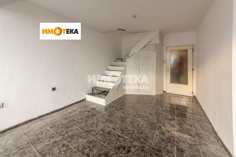 À venda  2 quartos Varna , Zimno kino Trakiia , 140 m² | 75981060 - imagem [2]