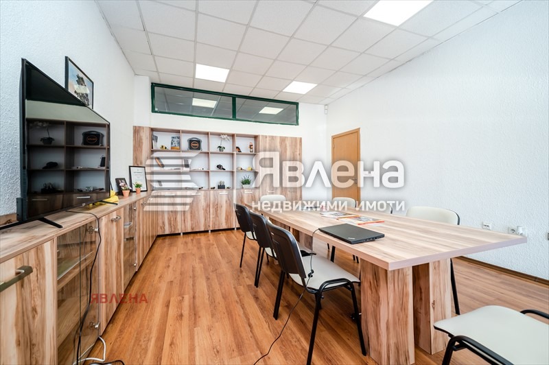 Eladó  Hivatal Sofia , Gorubljane , 389 négyzetméter | 30167252 - kép [9]