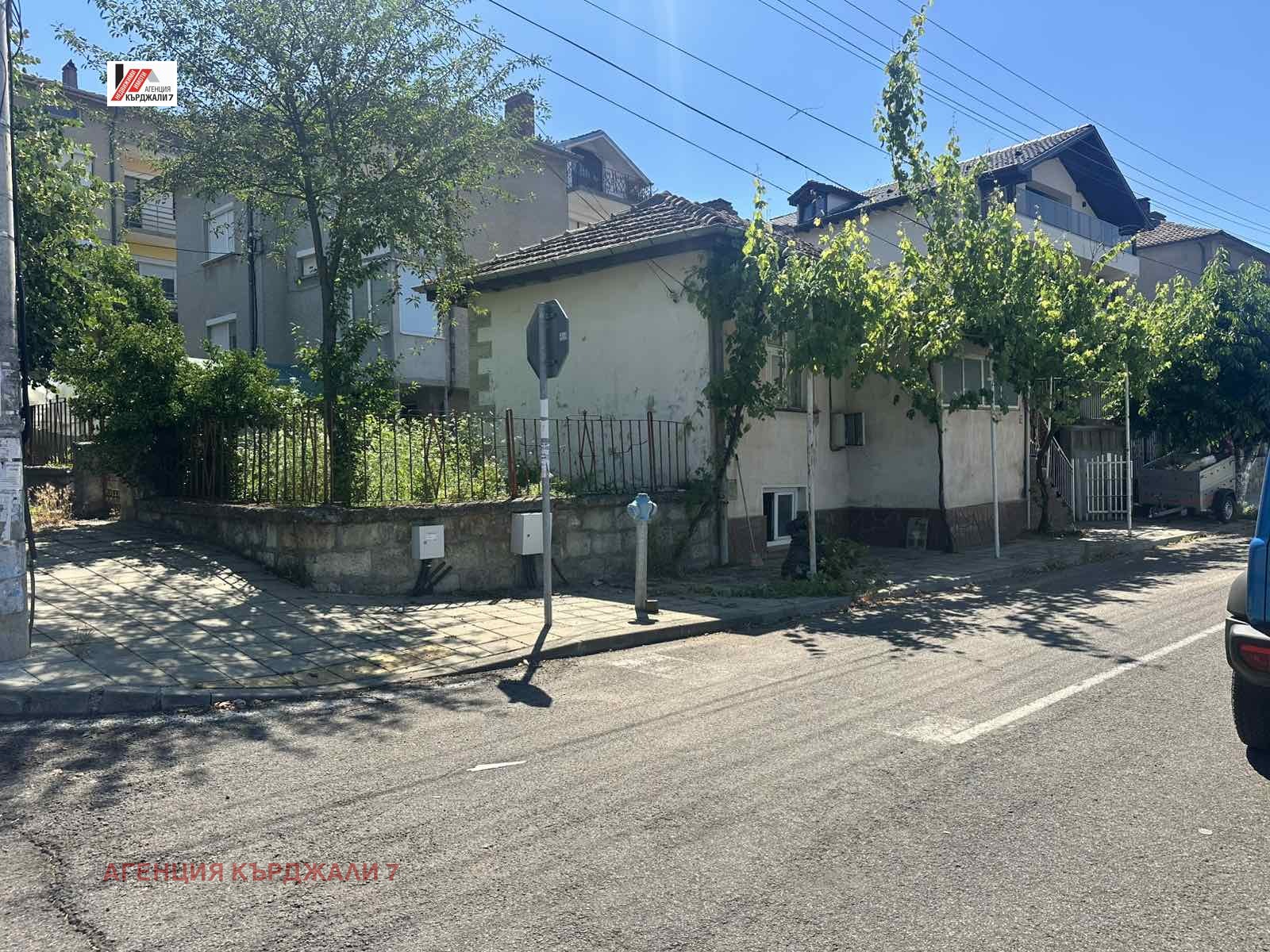 Продава  Къща област Кърджали , гр. Крумовград , 106 кв.м | 28005846