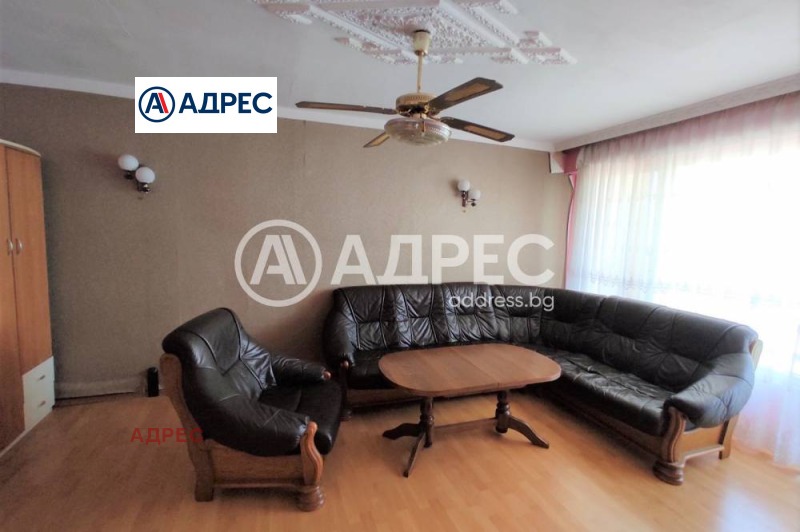 Продава 3-СТАЕН, гр. Разград, Орел, снимка 1 - Aпартаменти - 47102431