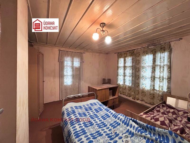 Продава КЪЩА, гр. Никопол, област Плевен, снимка 15 - Къщи - 52398548