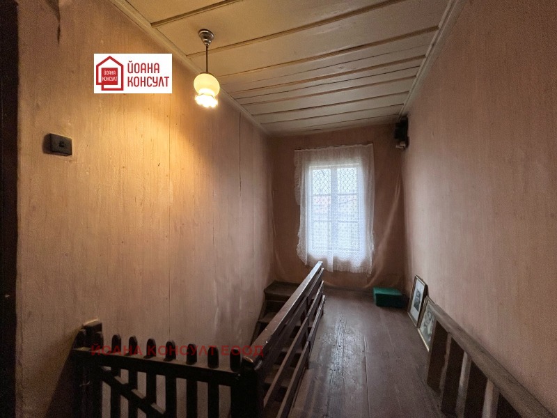 Продава КЪЩА, гр. Никопол, област Плевен, снимка 13 - Къщи - 52398548