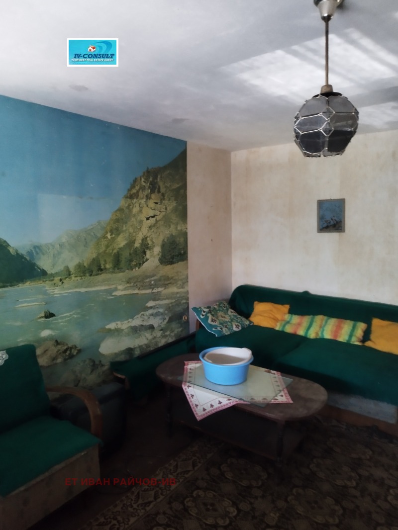 Продава КЪЩА, с. Новоселяне, област Кюстендил, снимка 3 - Къщи - 53271547