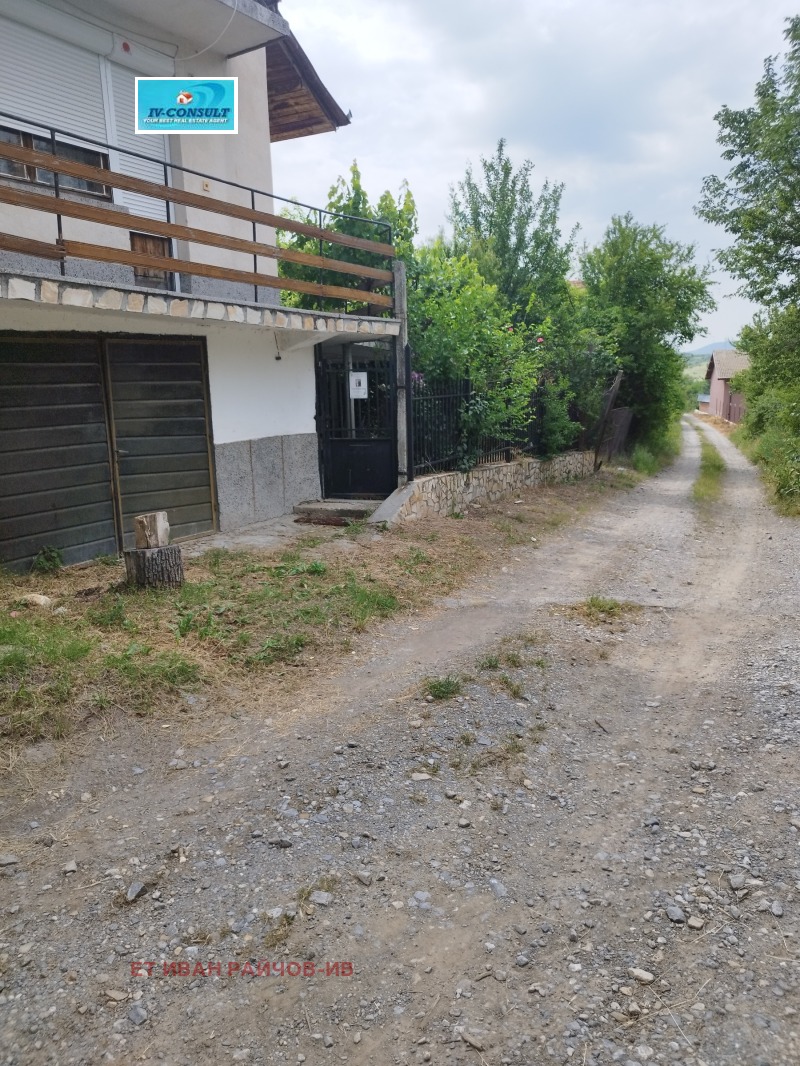 Продава КЪЩА, с. Новоселяне, област Кюстендил, снимка 2 - Къщи - 53271547