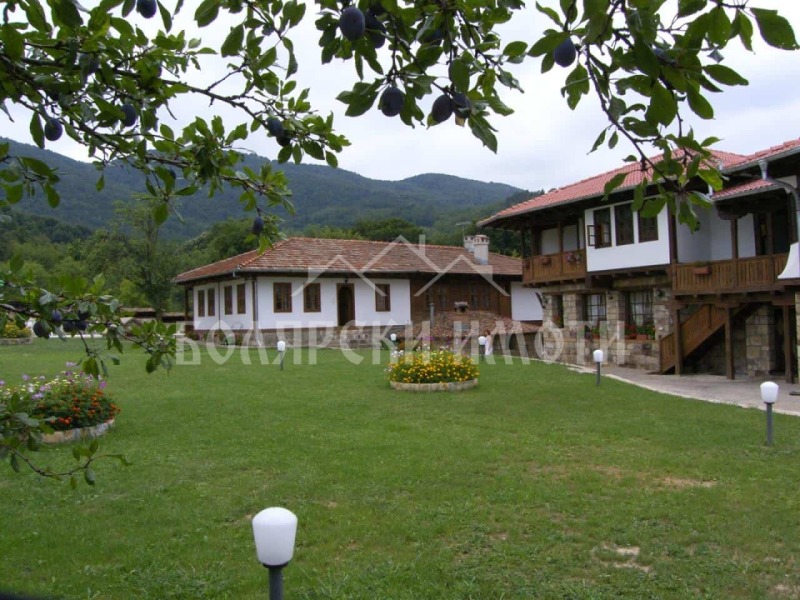 Til salgs  Hotell region Veliko Tarnovo , Elena , 1285 kvm | 82859325