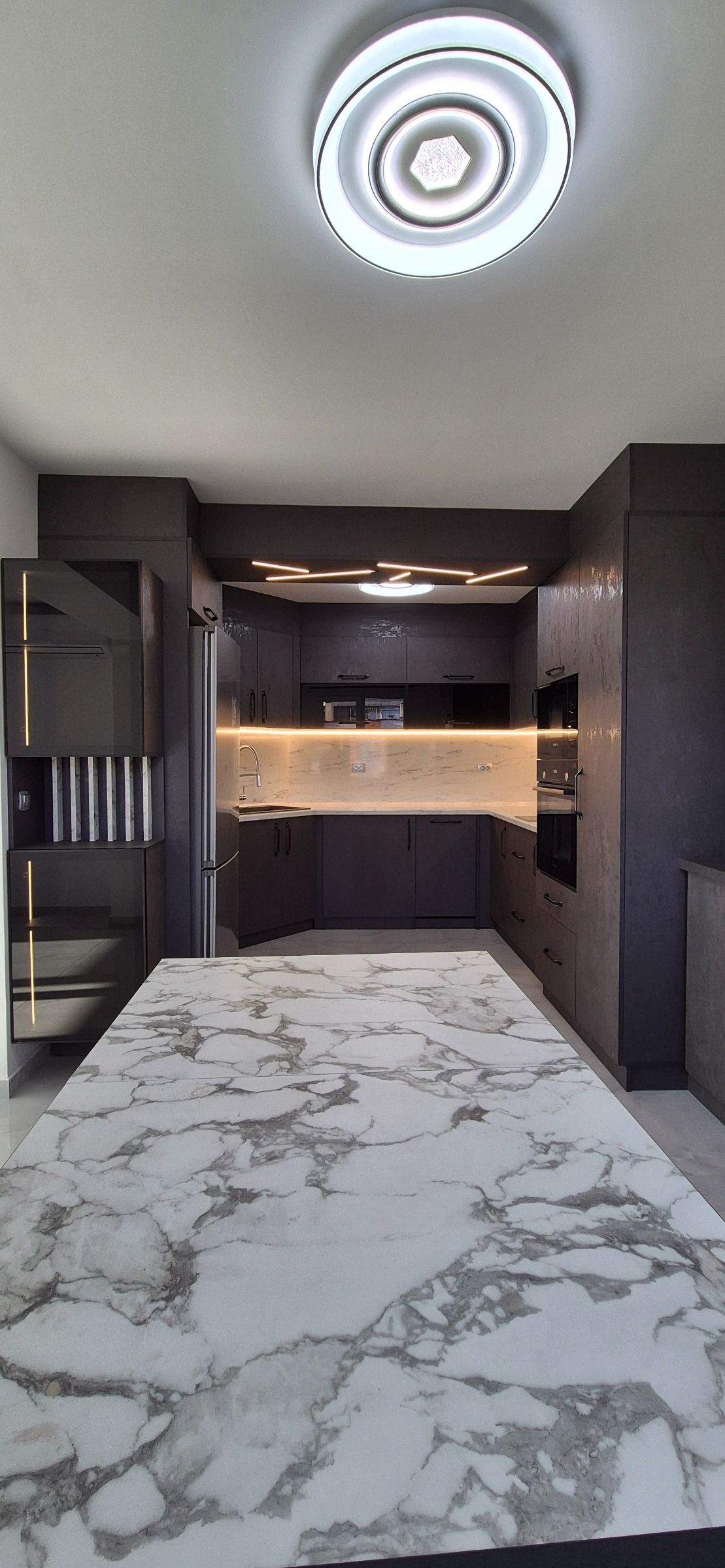 Продава 3-СТАЕН, гр. Велико Търново, Център, снимка 3 - Апартаменти - 53808301
