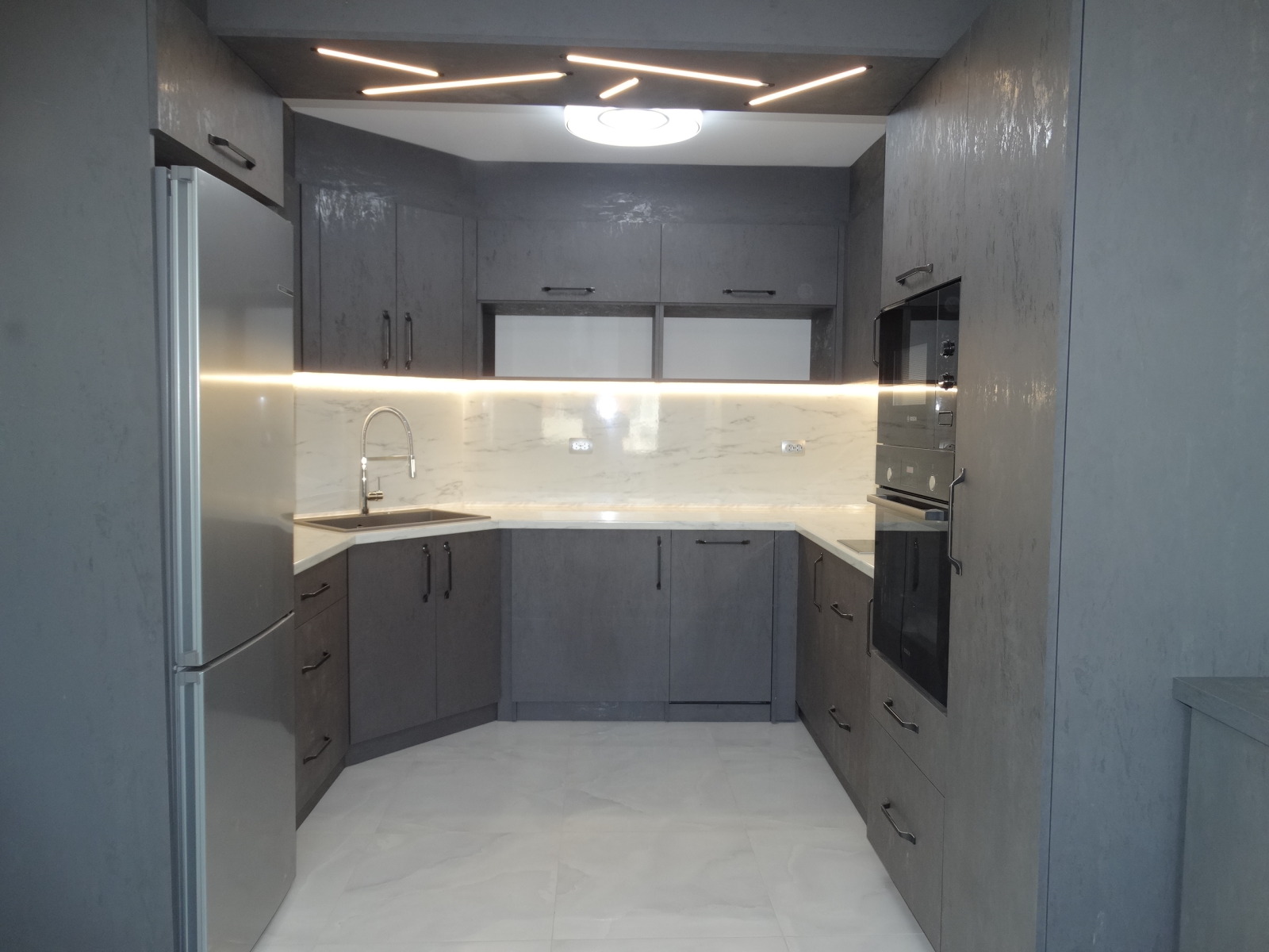 Продава 3-СТАЕН, гр. Велико Търново, Център