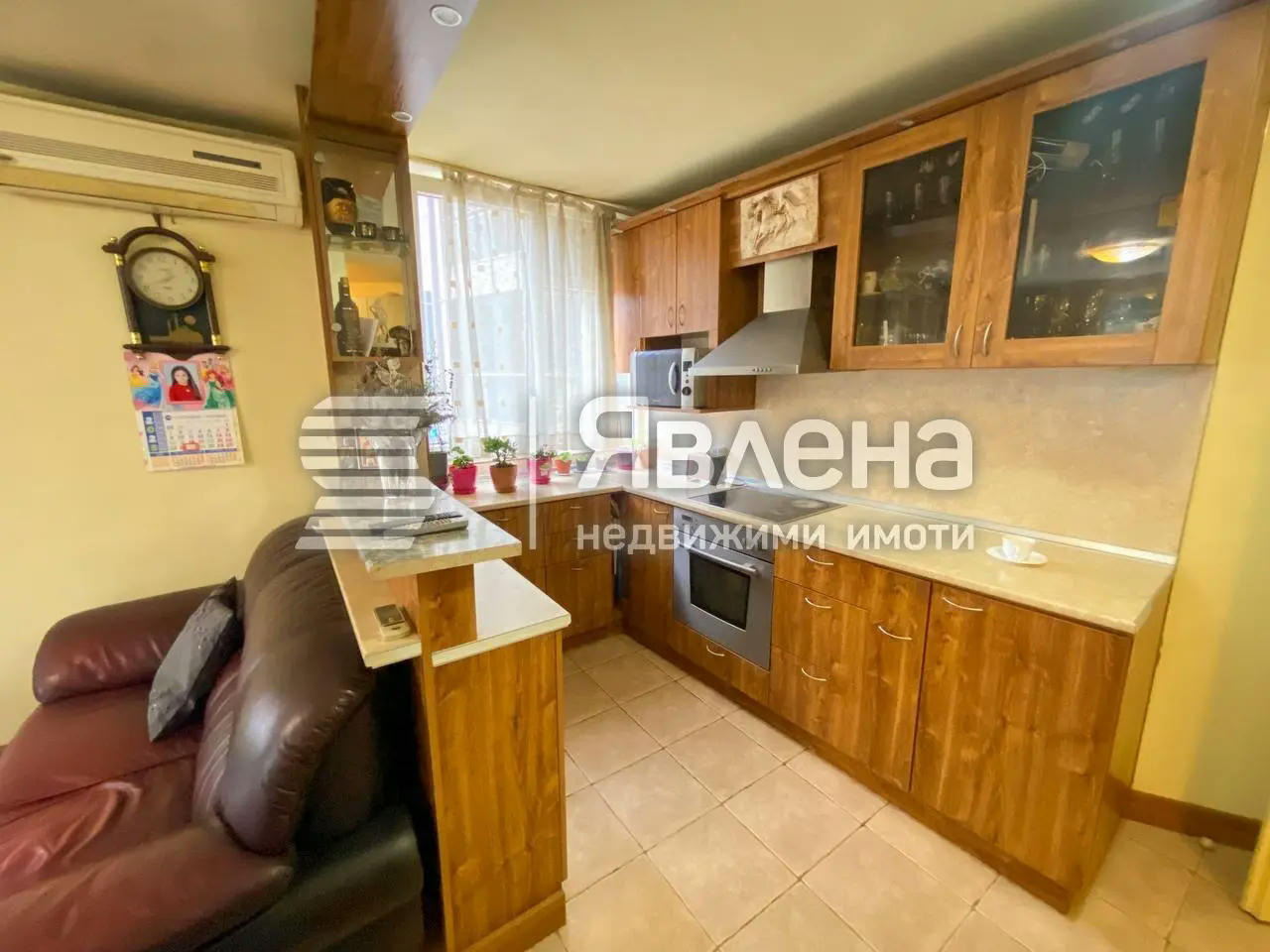 Продава 4-СТАЕН, гр. Варна, Лятно кино Тракия