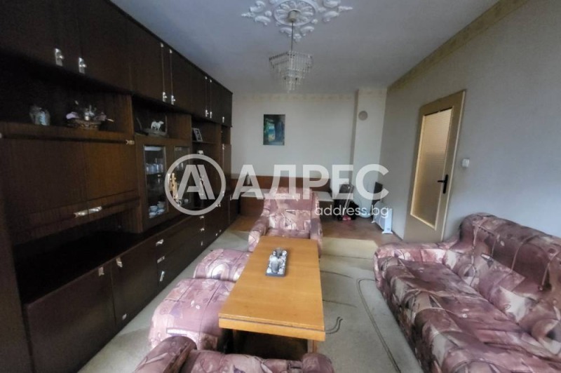 Продава  2-стаен област Габрово , гр. Севлиево , 60 кв.м | 22410782 - изображение [2]