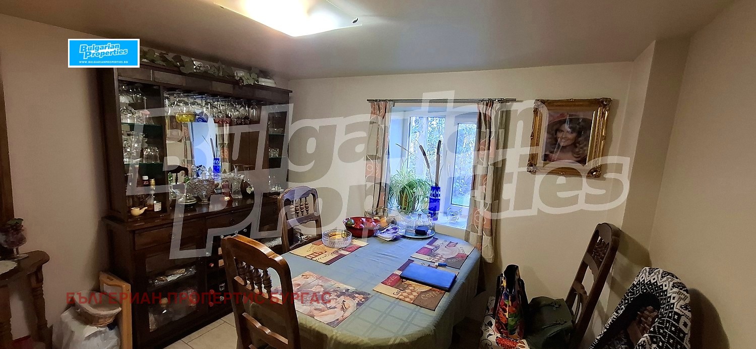 Продава КЪЩА, с. Светлина, област Бургас, снимка 8 - Къщи - 53613067