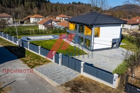 Casa Apriltsi, región Lovech 1