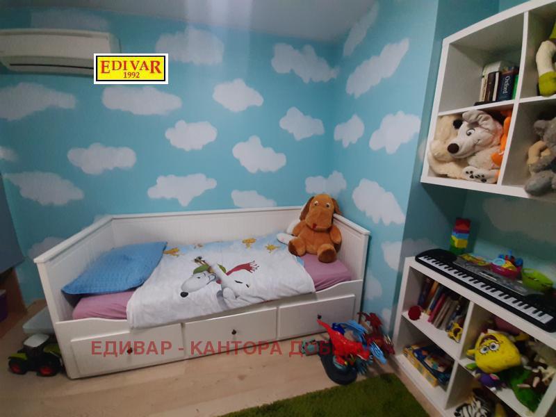 Продава 4-СТАЕН, гр. Добрич, Център, снимка 10 - Апартаменти - 54094775