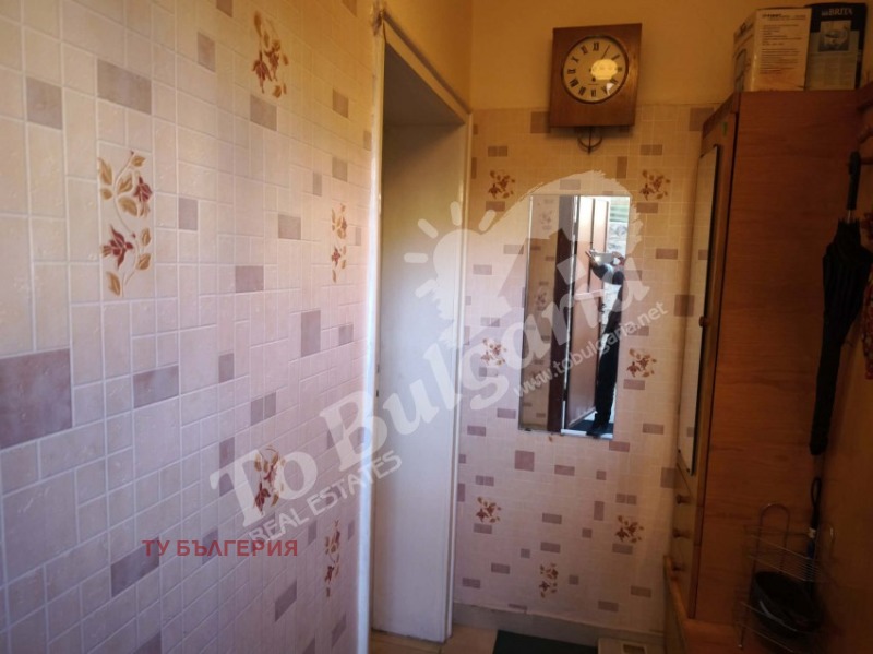 Продава ЕТАЖ ОТ КЪЩА, гр. Велико Търново, Център, снимка 3 - Етаж от къща - 53051643