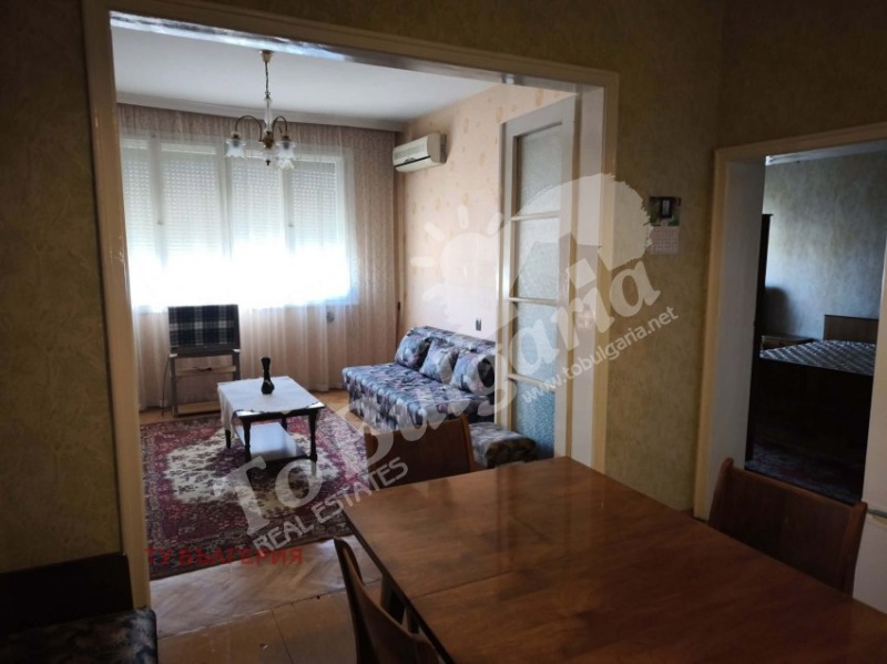 Продава ЕТАЖ ОТ КЪЩА, гр. Велико Търново, Център, снимка 2 - Етаж от къща - 53051643