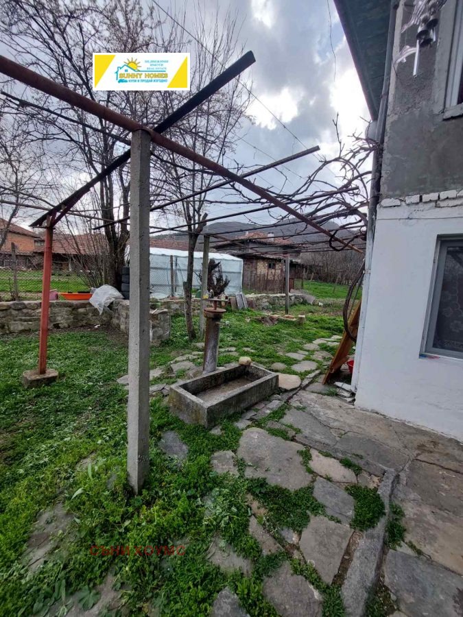 Продава КЪЩА, с. Лазарци, област Велико Търново, снимка 15 - Къщи - 46441969