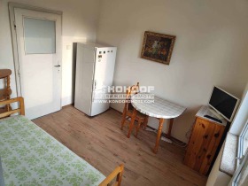 1 chambre Vastanitcheski, Plovdiv 4