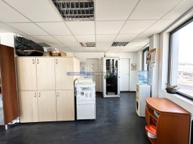 Büro Zapadna promischlena zona, Warna 8