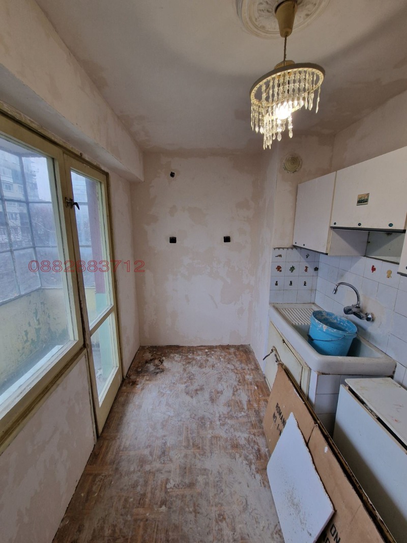 Продава 2-СТАЕН, гр. Шумен, Еверест, снимка 3 - Апартаменти - 53382529