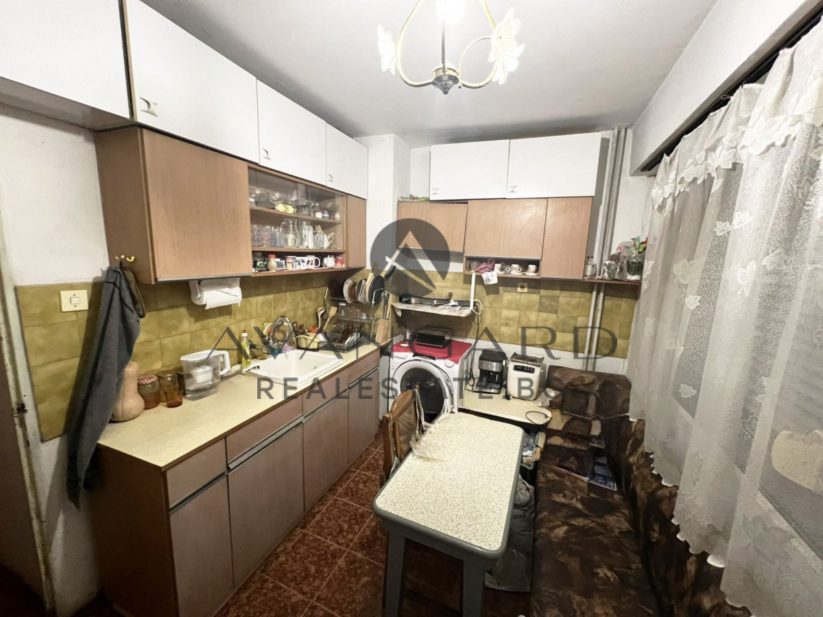 Продава 3-СТАЕН, гр. Пловдив, Христо Смирненски, снимка 2 - Апартаменти - 54969607