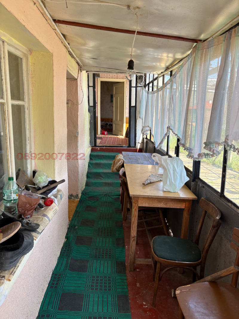 Продава КЪЩА в област Пловдив, с. Татарево - 1000 кв.м / 70 000 € » 136 908.10 лв.