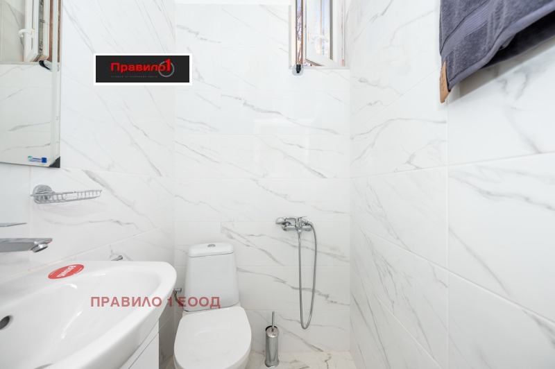 Продава ЕТАЖ ОТ КЪЩА, гр. Пловдив, Център, снимка 5 - Етаж от къща - 53259973