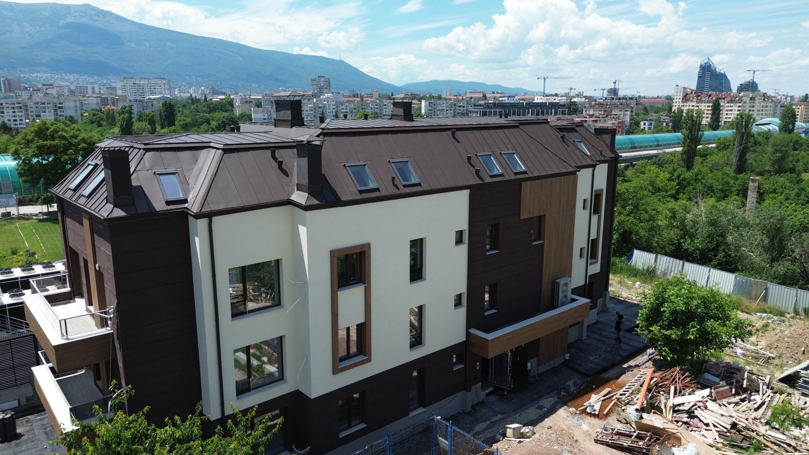 Продава МНОГОСТАЕН, гр. София, Младост 1