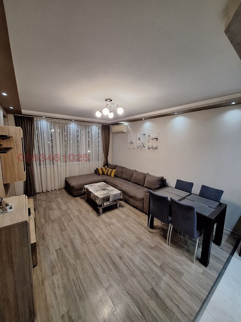 Продава 2-СТАЕН, гр. Пловдив, Коматевски възел