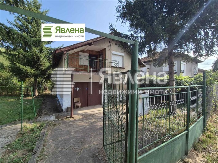 Продава КЪЩА, с. Врачеш, област София област, снимка 2 - Къщи - 52298163