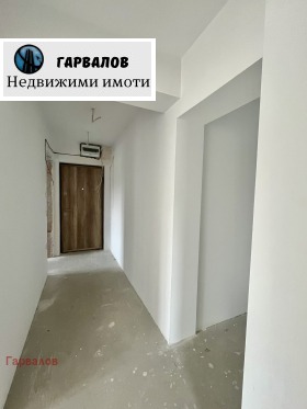 Продава 3-стаен град Русе Център - [1] 