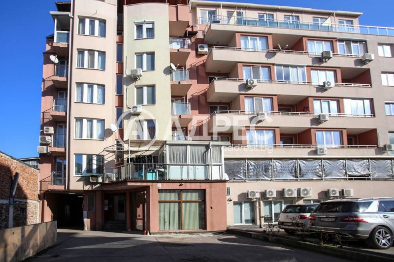En venta  1 dormitorio Sofia , Lyulin - tsentar , 64 metros cuadrados | 90192576 - imagen [7]
