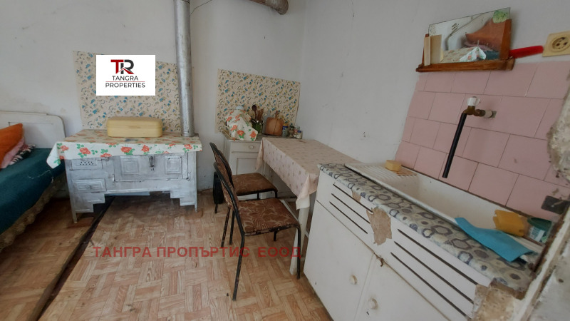 Till salu  Hus region Kyustendil , Tavalitjevo , 60 kvm | 24551074 - bild [11]