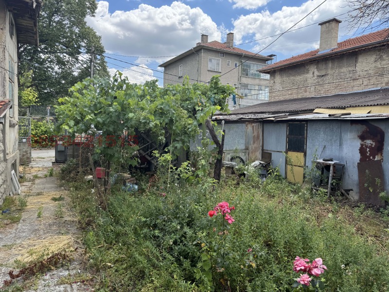 Продава КЪЩА, гр. Нови пазар, област Шумен, снимка 6 - Къщи - 52787335