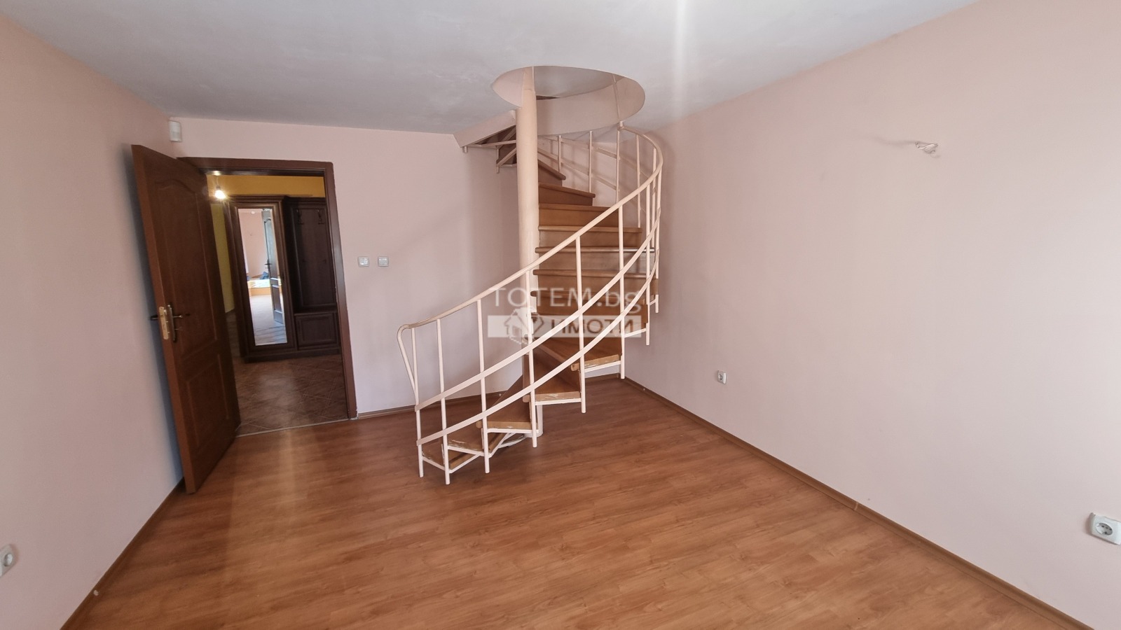 Продава КЪЩА, гр. София, с. Житен, снимка 10 - Къщи - 54030556