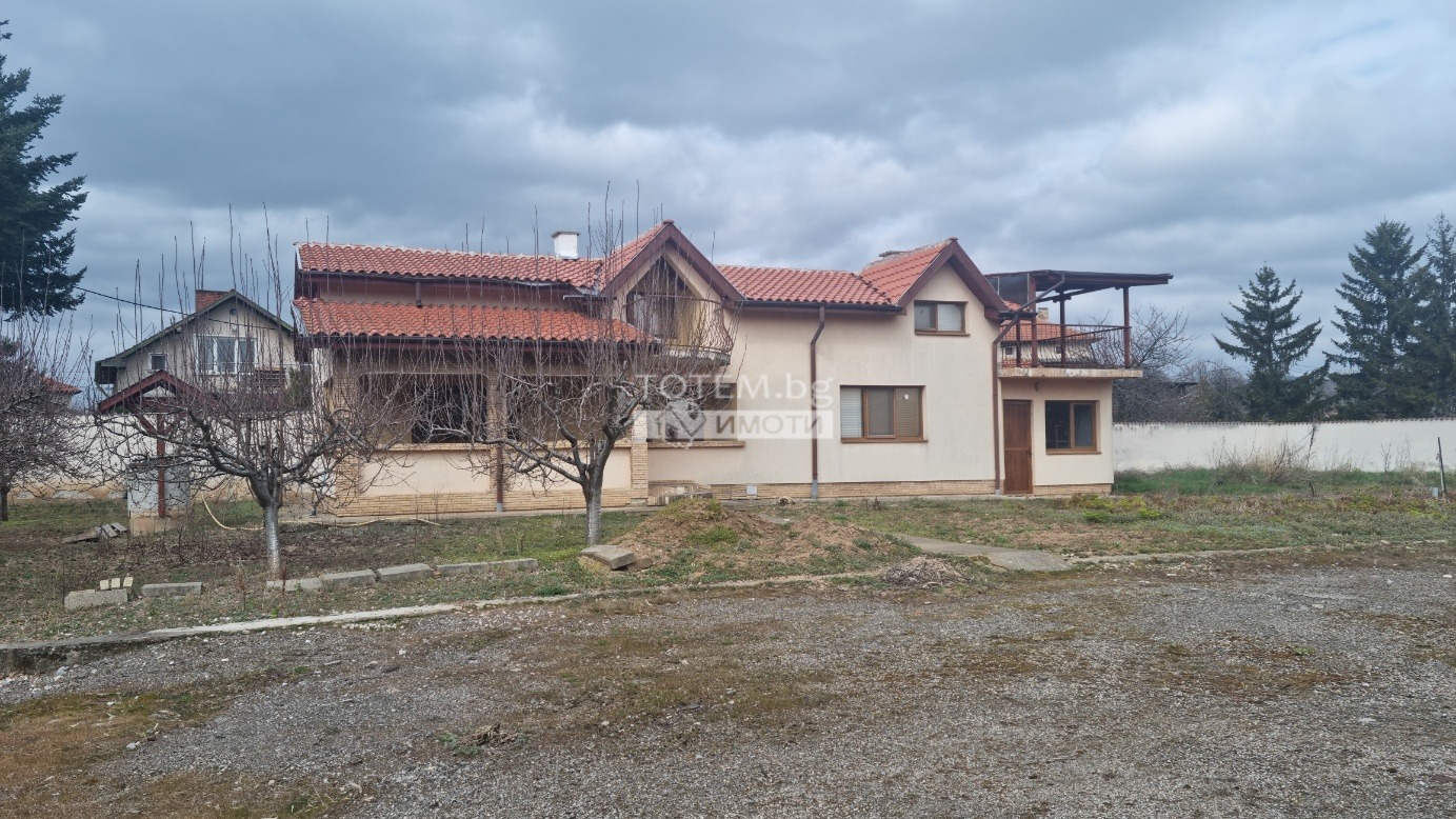 Продава КЪЩА, гр. София, с. Житен