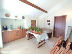 Hus Balchik, region Dobrich 9