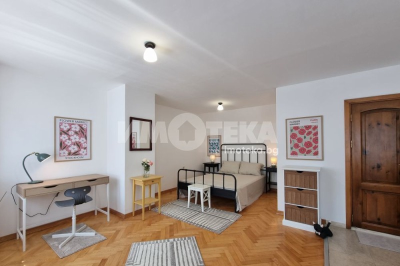 Te koop  1 slaapkamer Sofia , Oborishte , 85 m² | 73628224