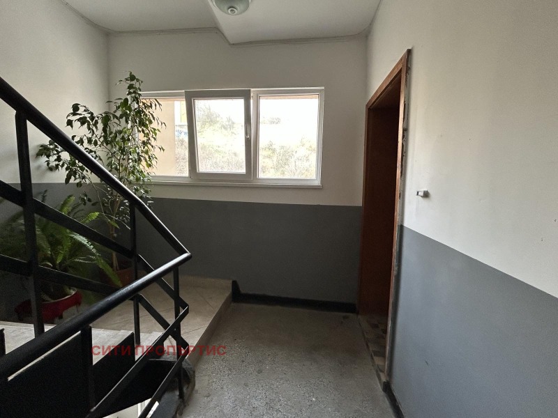 Продава МНОГОСТАЕН, гр. Благоевград, Широк център, снимка 5 - Апартаменти - 53070538