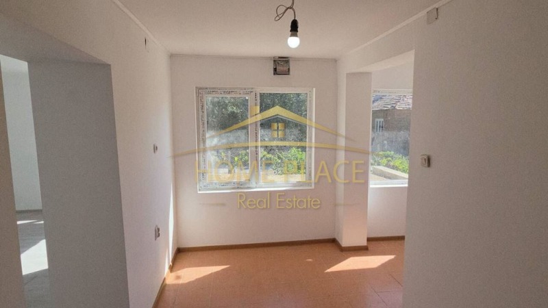 Продава КЪЩА, с. Червенци, област Варна, снимка 7 - Къщи - 52875948