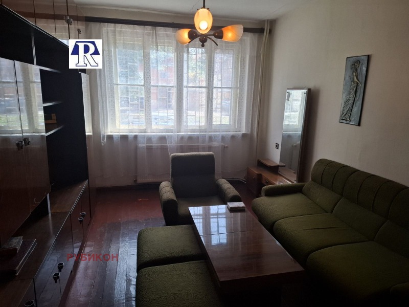 Продава  2-стаен град Плевен , Широк център , 64 кв.м | 54275272 - изображение [2]