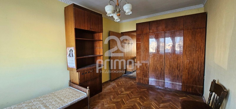 Продава МНОГОСТАЕН, гр. Велико Търново, Бузлуджа, снимка 8 - Апартаменти - 53336006