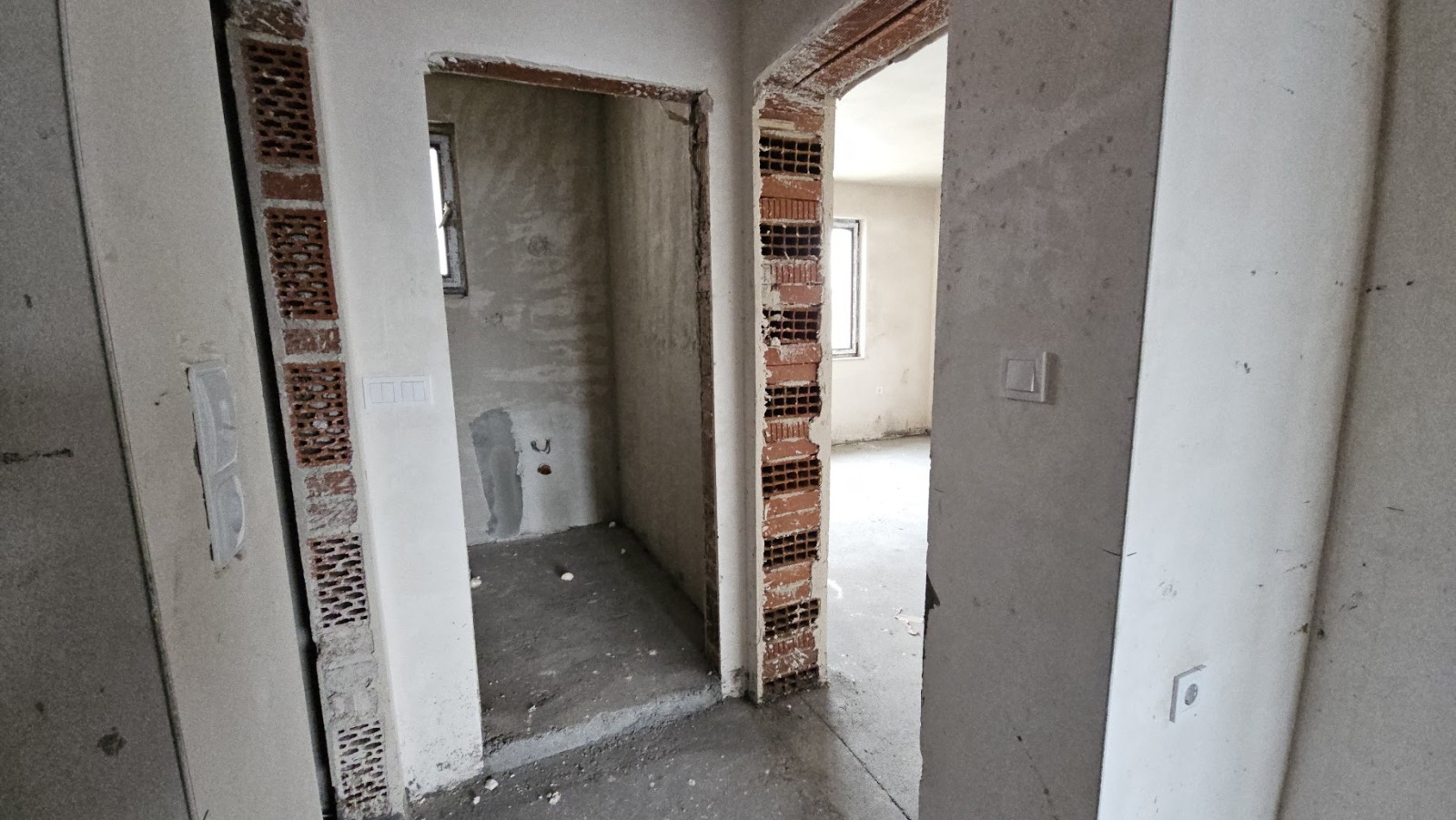 Продава 4-СТАЕН, гр. Пловдив, Остромила, снимка 5 - Апартаменти - 53935800