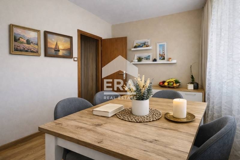 Продава 3-СТАЕН, гр. София, Света Троица, снимка 2 - Апартаменти - 53599671