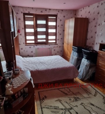 Продава ЕТАЖ ОТ КЪЩА, гр. Перник, Клепало, снимка 4 - Етаж от къща - 54698333