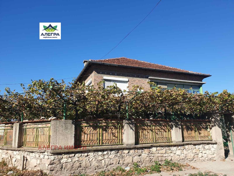 De vânzare  Casa regiunea Pazardzhik , Aleco Constantinovo , 164 mp | 95746228