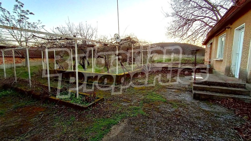 Продава КЪЩА, с. Кирилово, област Стара Загора, снимка 9 - Къщи - 53069617
